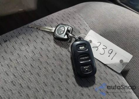 2003 Toyota Camry Le from USA, damaged, VIN 4T1BE32K23U718426